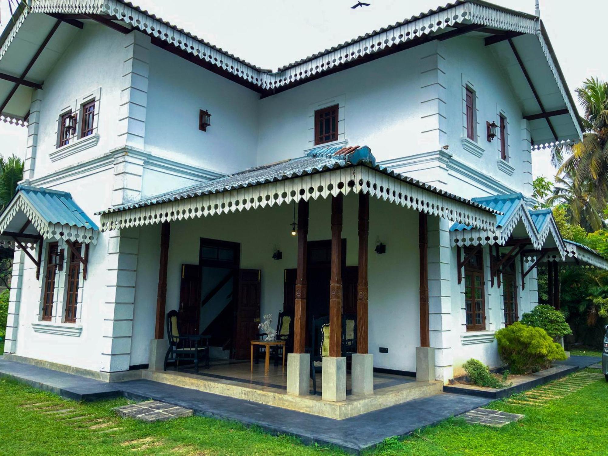 Headman House Antique Villa - A Seaside Royal Stay Ахангама Экстерьер фото